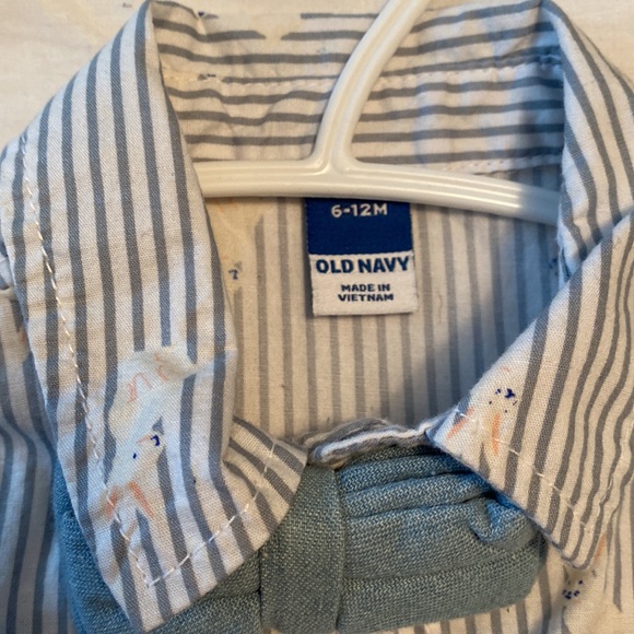 Button up with bow tie - Picture 3 of 5